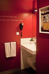 The Art Inn - 55