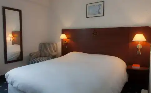 Hôtel Le Yachtman - 71