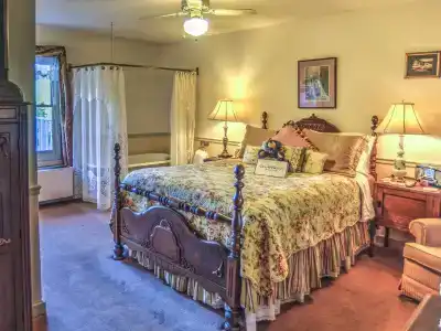 Blue Mountain Mist Country Inn - 32
