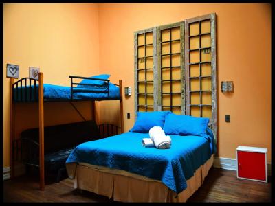 Santiago Backpackers - 0