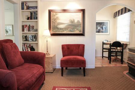 Briarwood Inn - 213