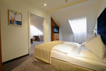 HiLight Suites - 116