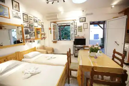 Kontaratos Studios & - 5
