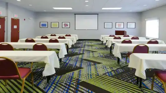 Holiday Inn Express St. Petersburg North / i-275, An Ihg - 17