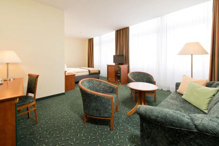 Steglitz International - 60