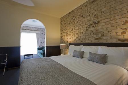 Highlander Motor Inn - 40