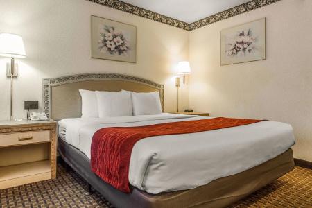 Stanford Motor Inn - 34