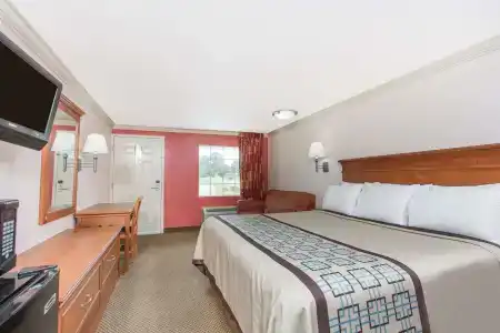 Days Inn by Wyndham Virginia Beach Town Center - 25