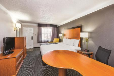 La Quinta Inn by Wyndham I-35 - 31