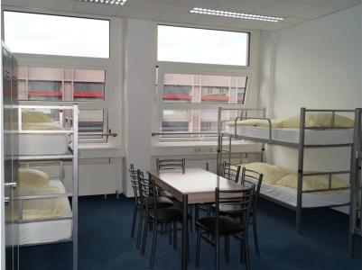 Low Budget Hostel - 18