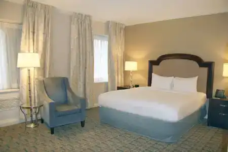 Capital Hilton - 84