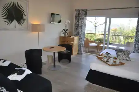 Hôtel Alivi Di Santa Giulia - 25
