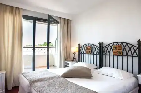 Avignon Grand - 83