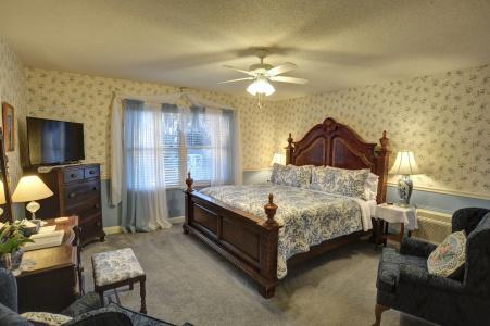 Blue Mountain Mist Country Inn - 58