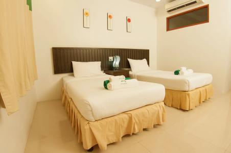 The Green Beach - 21