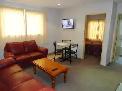 Bealey Avenue - 53