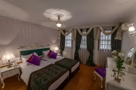 Tuvana - 33