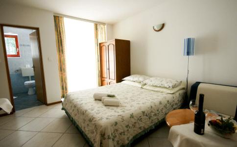and Rooms Degra - 99