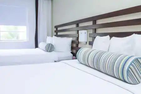 Dorchester & Suites - 28