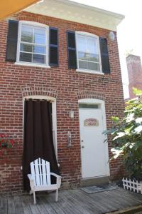 Adam's Inn - 33