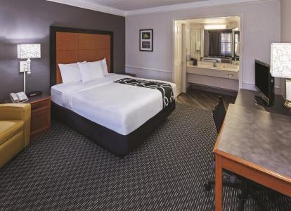 La Quinta Inn by Wyndham I-35 - 30