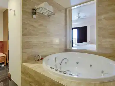 Pullman Danang Beach Resort - 18