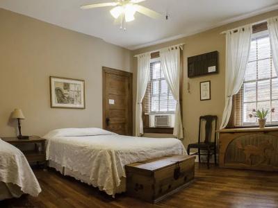 Adam's Inn - 31