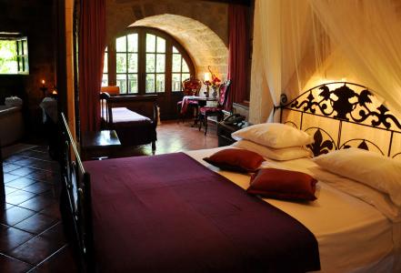 S.Nikolis' Historic Boutique - 129