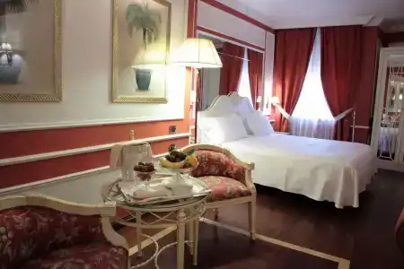 Palazzo Alabardieri - 36