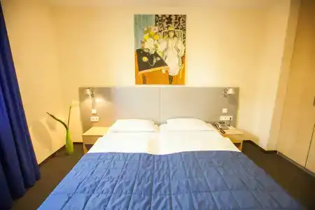 Münchner Hof - 79