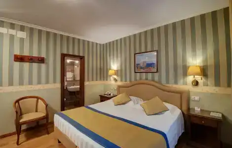Piazza Di Spagna - 76