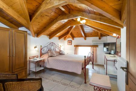 Andreolas Luxury Suites - 44