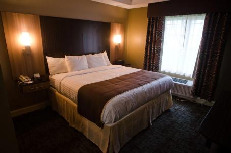 Aashram by Niagara River - 57