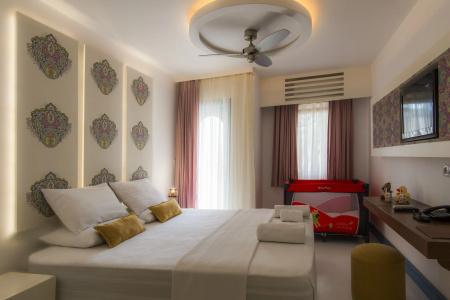 La Brezza Suite & - 32