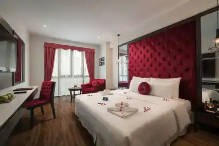 Serene Boutique & Spa - 41