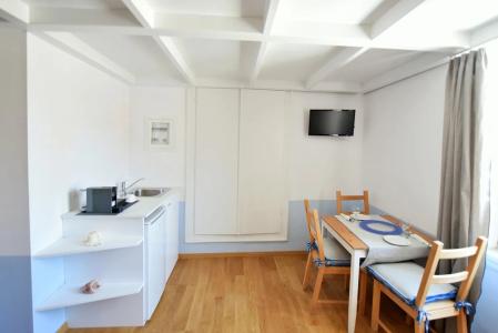 Douskos Guesthouse - 123