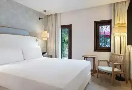 DoubleTree by Hilton Bodrum Marina Vista - 39