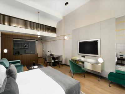 Emerald Downtown Suites - 48