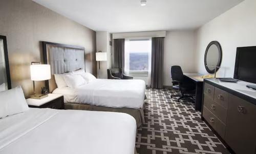 Hilton/ Fallsview and Suites - 56