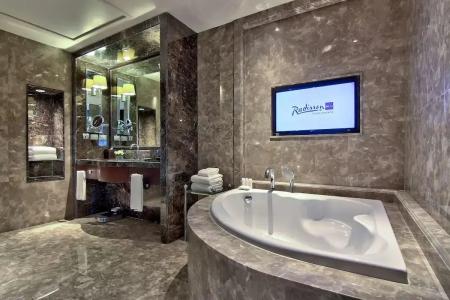 Radisson Blu Plaza Bangkok - Sha Extra Plus Certified - 61