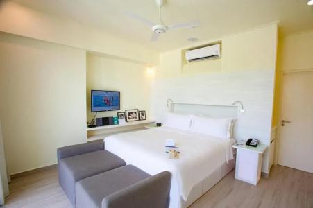 Holiday Inn Resort Kandooma Maldives with 50% Off on Transfers, an IHG - 7