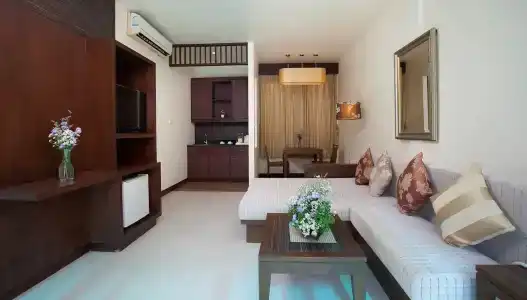 Al's Resort - 57