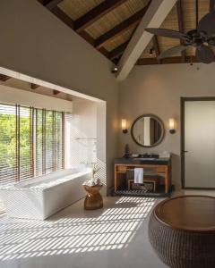 The Residence Maldives at Dhigurah - 64