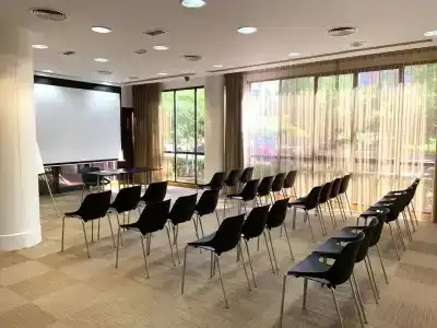 Rafaelhoteles Piramides - 18