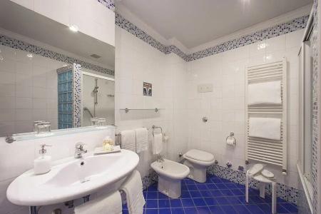 Majestic - 44