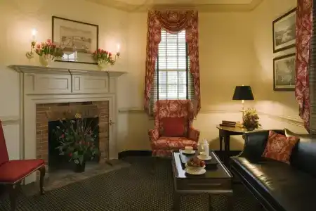 Colonial Houses - A Colonial - 2