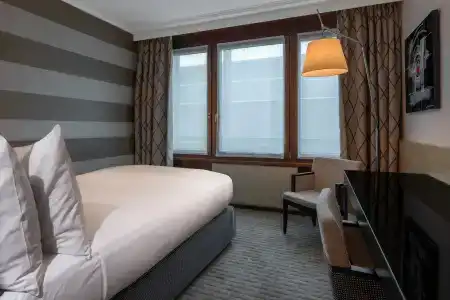 Hilton Geneva and Conference Centre - 4