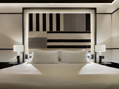H10 Marina Barcelona - 33