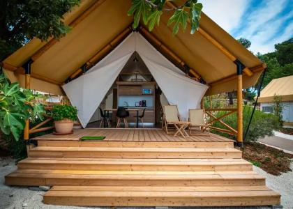 Arena One 99 Glamping - 46