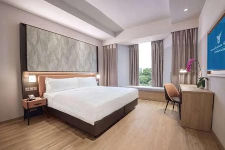 Peninsula Excelsior - 42